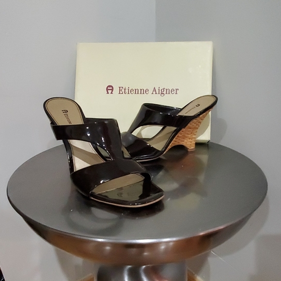 Sandals - Picture 3 of 5